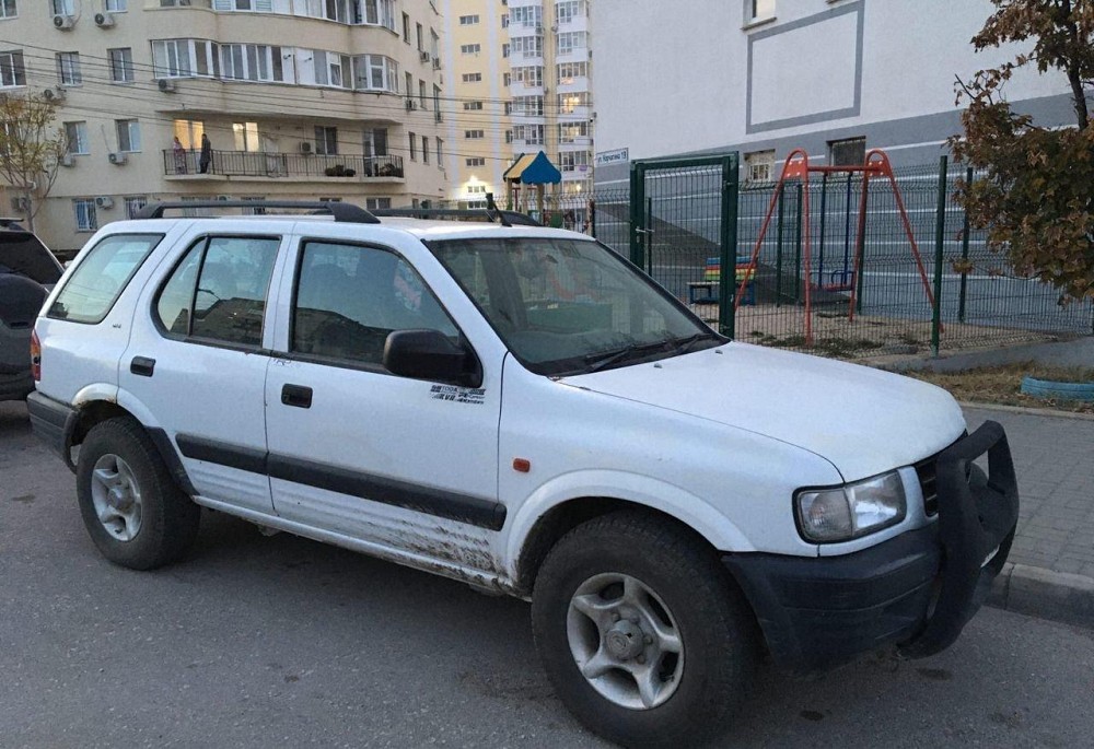 Opel Frontera b 2000