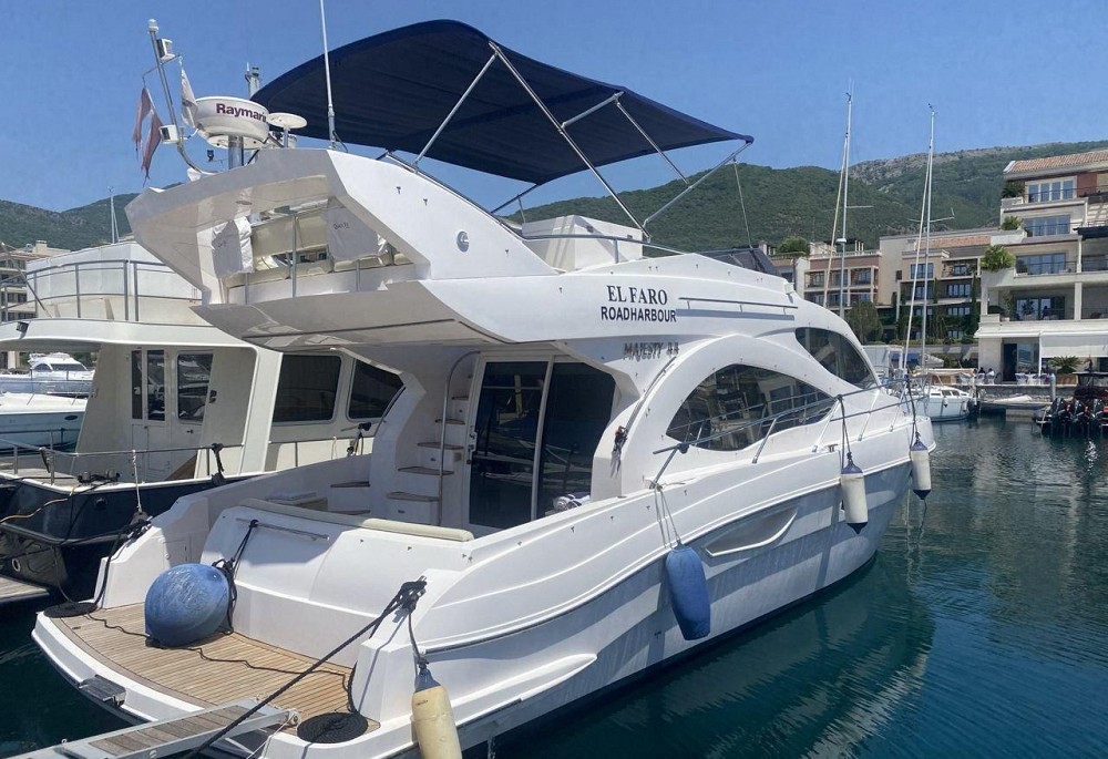 Яхта Majesty 44